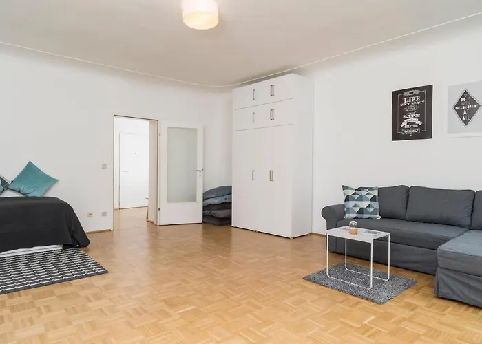 Cozy Kunsthaus * Грац