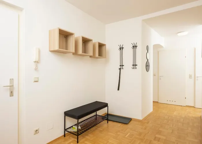 Cozy Kunsthaus * Грац