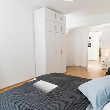 Cozy Kunsthaus Apartment *