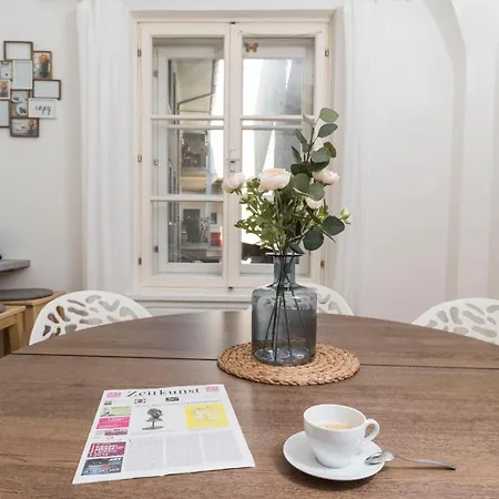 Cozy Kunsthaus Apartment *