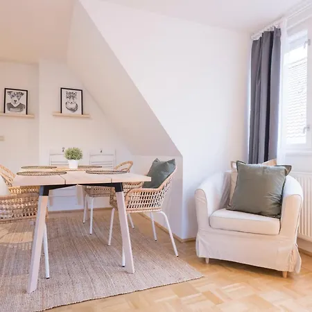 Cozy Kunsthaus Apartment Graz